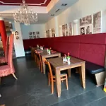 Отель Cinehotel Maroni