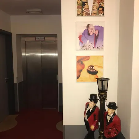 Cinehotel Maroni 3*