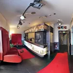 Hotell Cinehotel Maroni 3*