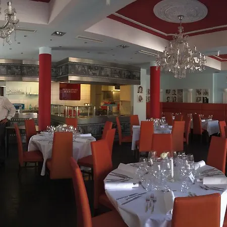 Cinehotel Maroni