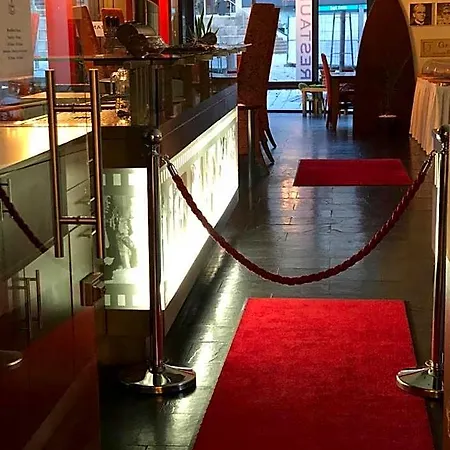 玛洛尼塞恩酒店