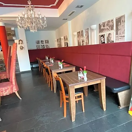 玛洛尼塞恩酒店 齐恩多夫