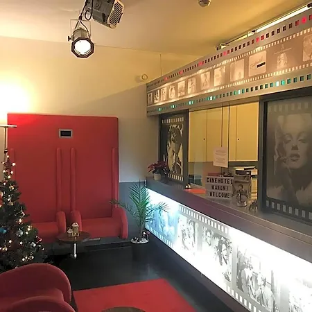 玛洛尼塞恩酒店 齐恩多夫
