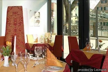 Cinehotel Maroni فندق 3*