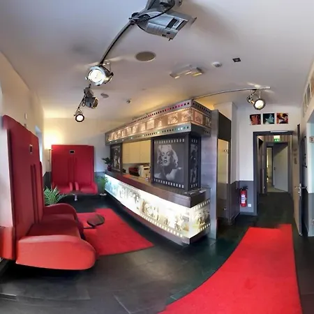 Szálloda Cinehotel Maroni 3*