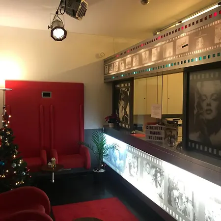 Cinehotel Maroni 3*