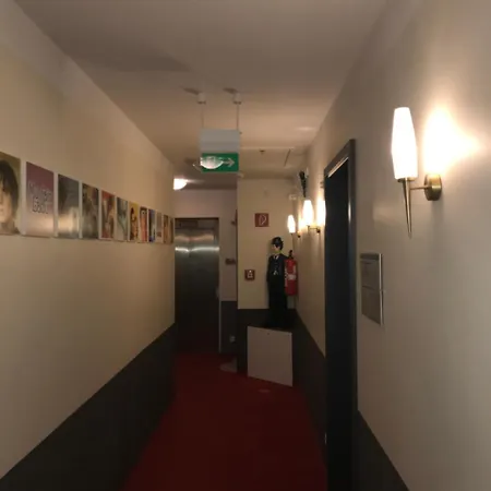 فندق Cinehotel Maroni 3*