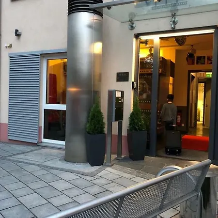 Cinehotel Maroni Szálloda Zirndorf