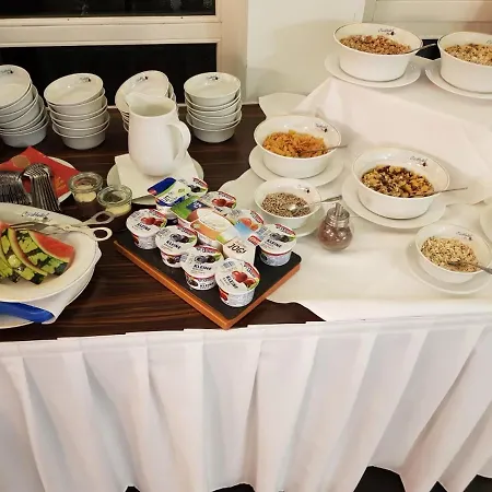 Hotel Cinehotel Maroni 3*
