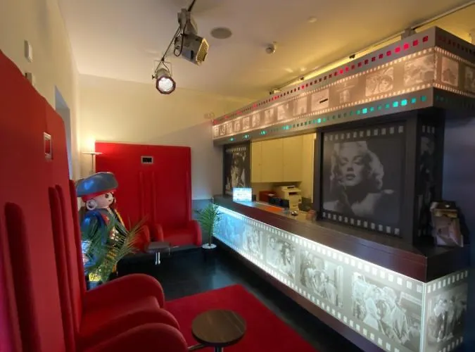 Отель Cinehotel Maroni