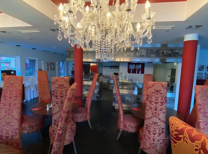 Cinehotel Maroni Отель 3*